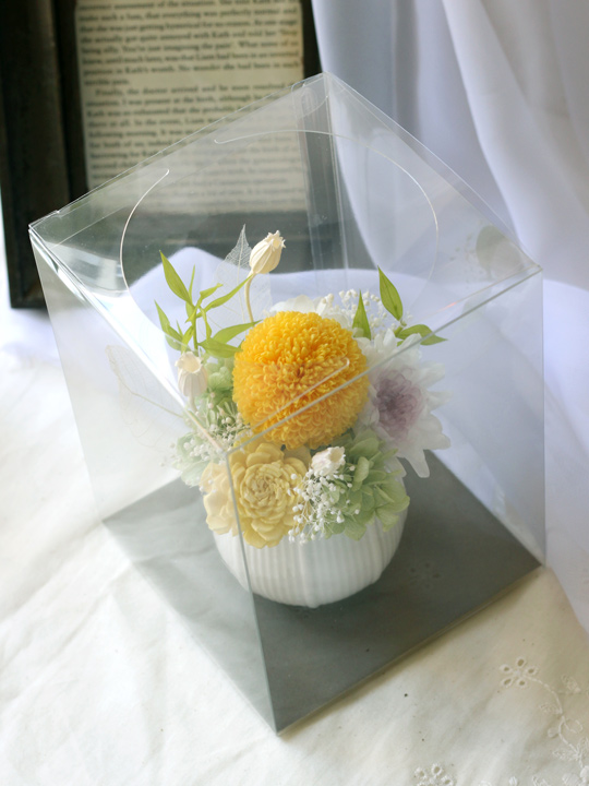 プリザーブドフラワー お供え花  手のひらサイズ 菊 タッセル