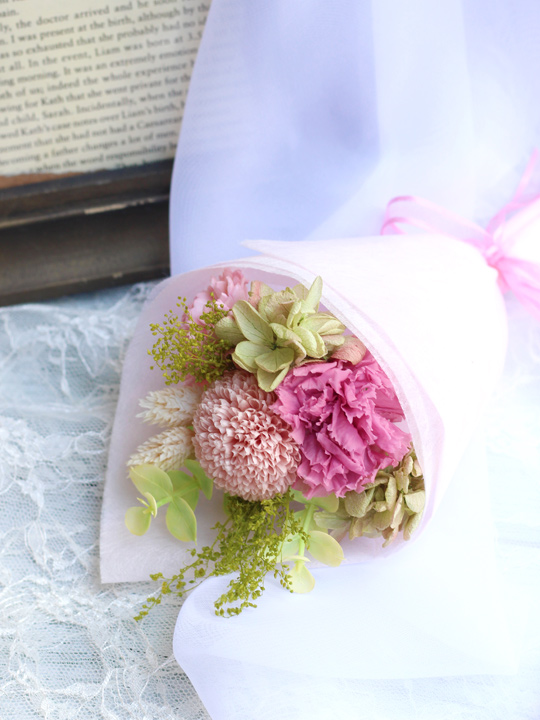 プリザーブドフラワー 遺影前に飾る 小さい花束 枯れない 仏花 ピンク