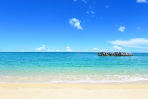 沖縄のビーチでプロポーズ